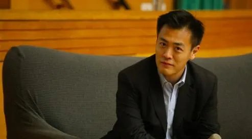 为什么说何鸿燊刘銮雄两大富商人生很像?