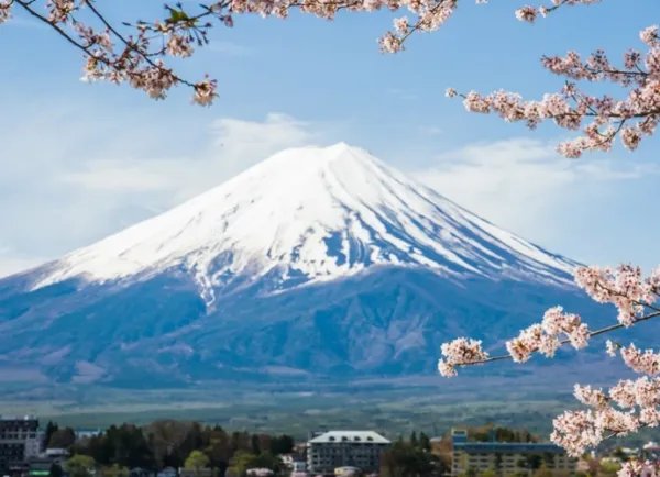 日本发生6.5级地震,这会促进富士山喷发吗?
