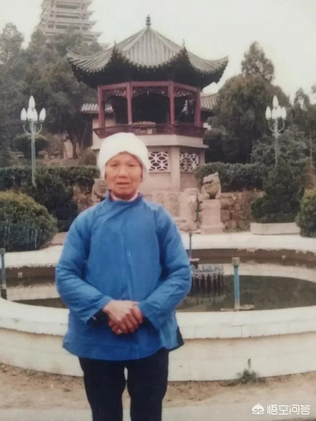 谁有自己妈妈年轻时候的照片,敢不敢晒一下?