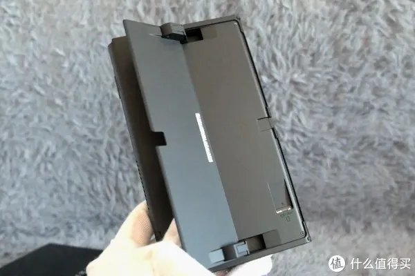 瞎摸瞎玩 篇二十八:来了来了,OLED来了——任天堂Switch OLED版本开箱与简单对比