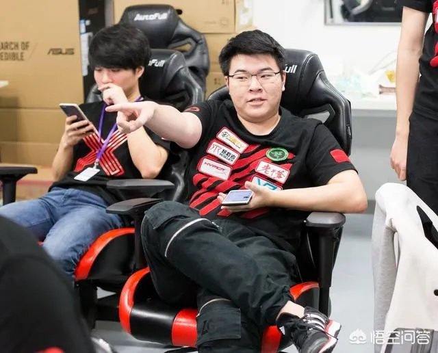 嗨氏、刘杀鸡、包子,如何看待天价违约金?