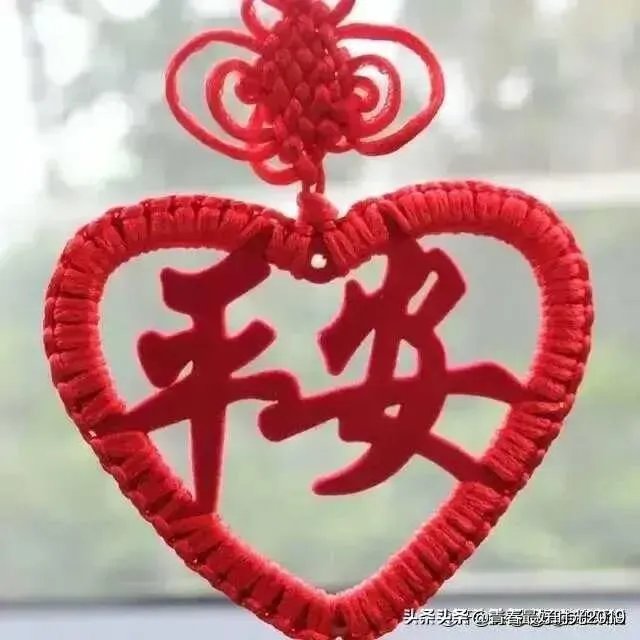 为什么98年的王杰和2000年的王杰变化那么大?