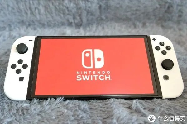 瞎摸瞎玩 篇二十八:来了来了,OLED来了——任天堂Switch OLED版本开箱与简单对比