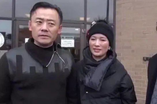 贬低郭德纲太俗，骂徐峥是头猪，枪毒案后销声匿迹的周立波，如今怎么样了？