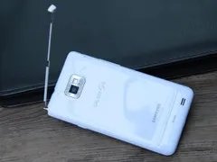 使用需汉化 白色三星I9100促销价不足2K