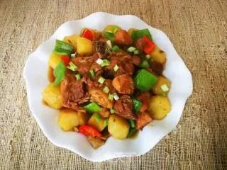 鸡肉炖土豆