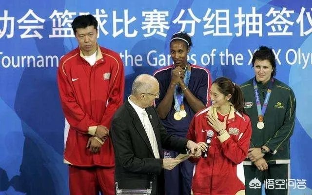 隋菲菲结婚照