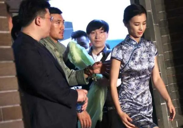 黄圣依与杨子婚姻能够长久,单单是她能给杨子安全感和力量吗?