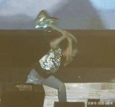 7年前,陈坤为什么用耳机怒砸谢霆锋?