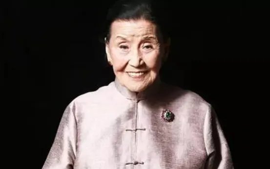 江孙芸为何会成为美国“中餐女王”?
