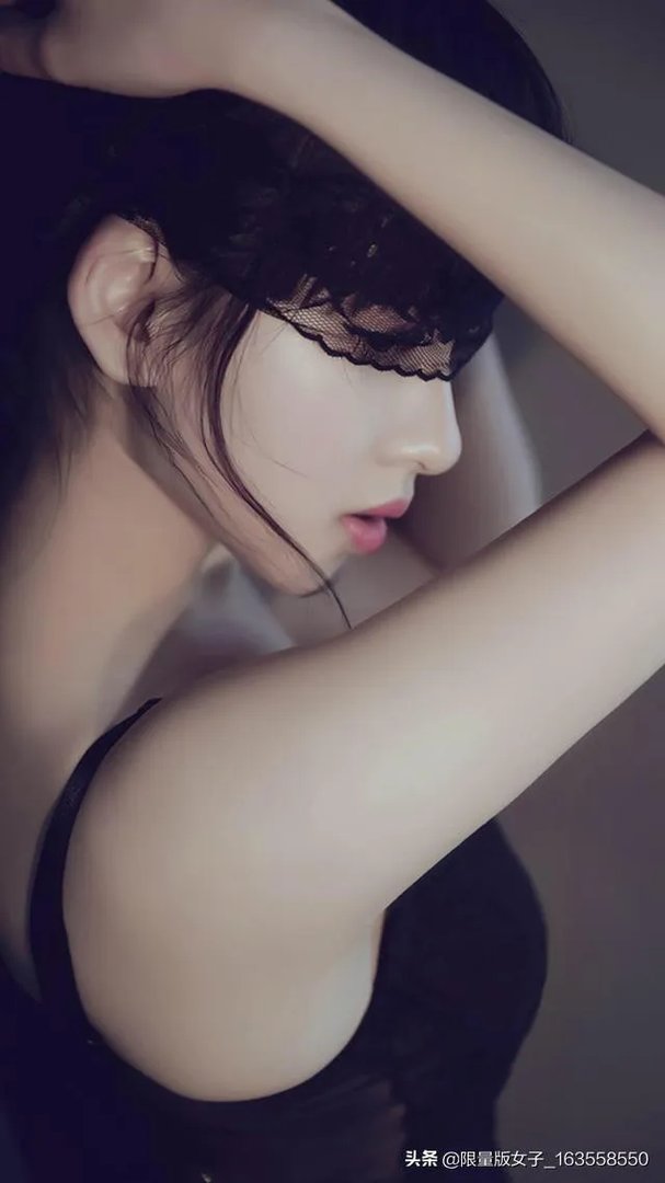 谁手机里有美女美景图片,能不能分享让大家看看?