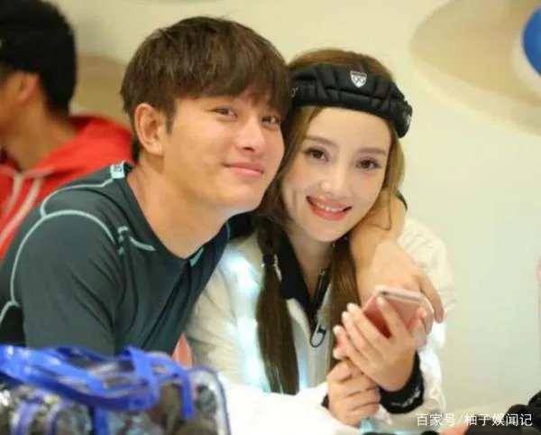李小璐贾乃亮为何离婚?背后有什么不为人知的秘密?