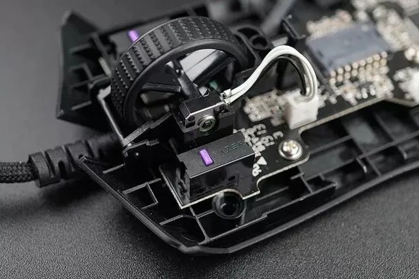 Razer Viper毒蝰游戏鼠标拆解评测