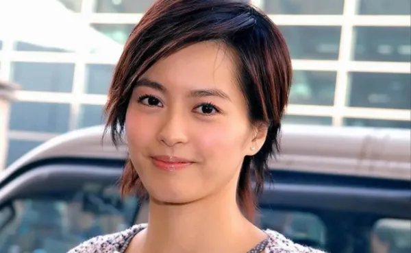 梁咏琪是什么时候结婚的？