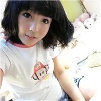 这个头像是谁？有没有她的更多头像？给我网址也行。