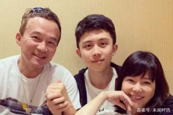 狄莺自曝当众踹蓝洁瑛,罗霈颖都避她三分,后来怎样?