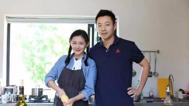 终究还是藏不住了,蔡康永逼出汪小菲和大S闪婚的原因,真相到底是什么?