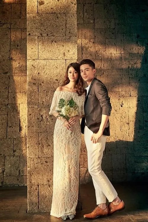 林心如婚纱被网友说丑，是她眼光差还是刻意低调？