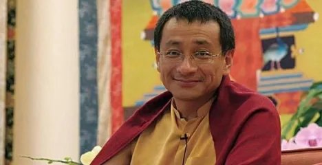“人生赢家”阿雅:下嫁活佛老公住千万豪宅,资产甩大小S几条街,啥来头?