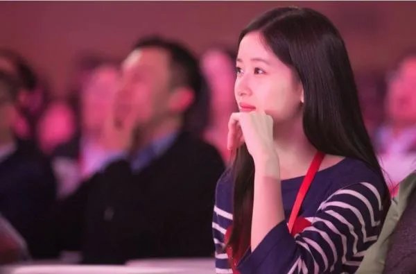 奶茶妹妹嫁给了离过婚的刘强东,是真爱吗?