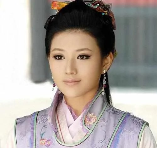 刘亦菲版花木兰要来了,能PK掉赵薇袁咏仪杨丽菁吗?