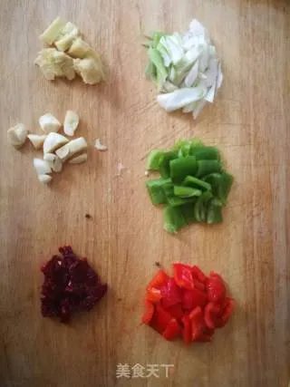 鸡肉炖土豆