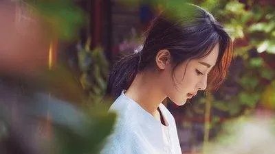 杨紫亮相《微博之夜》瘦了好多,你都知道哪些减肥秘诀?