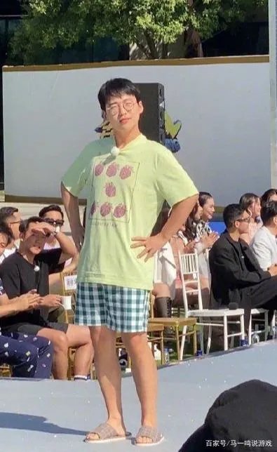 为什么郭麒麟现在登上了这么多的综艺,背后到底有谁在为其撑腰?