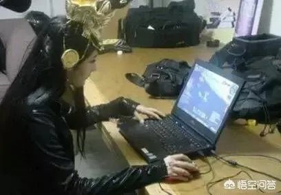 丁俊晖网吧玩游戏上热搜,娱乐圈有哪些喜欢“泡网吧”的艺人?