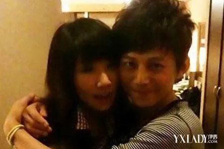 亲密照何炅女友遭曝光流出两人亲密照