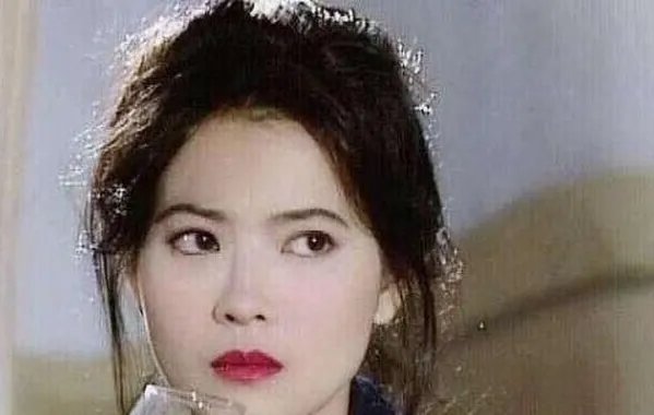 蓝洁瑛落魄时，为什么没有人帮她？