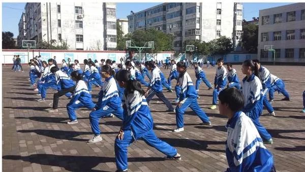 中考体育将达到和语数外同分值水平,你觉得这么做合理吗?