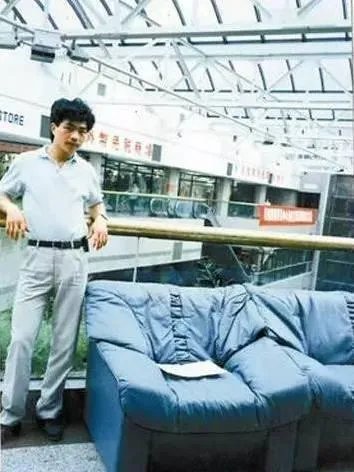 他坚持创业30年,从几间铁皮厂房到年产值数十亿!