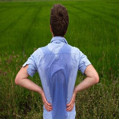 男生手心出汗是肾虚吗 男性肾虚有这五个症状