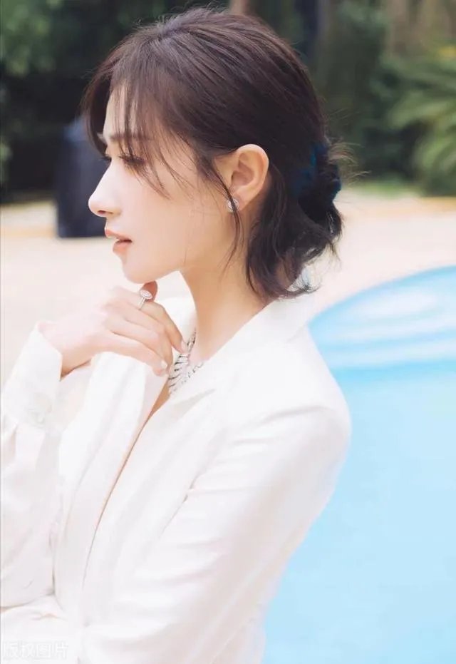 《乘风破浪的姐姐里面,为什么万茜那么受女明星的欢迎?