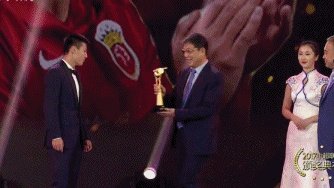 英超升班马狼队将引进武磊,你觉得武磊有能力打英超吗?