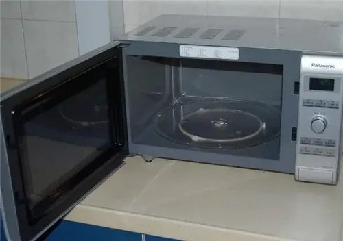 微波炉可以用不锈钢加热吗