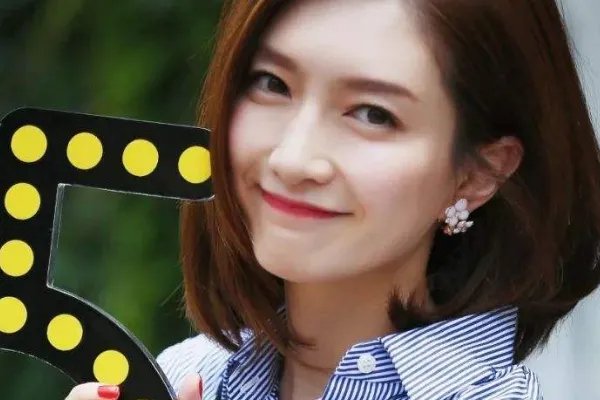 江疏影发文感谢关晓彤配音，她俩是闺蜜关系吗？