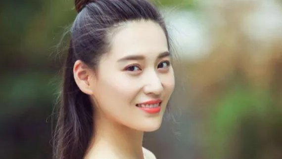 曾在出演《家有儿女》的宁丹琳现在过得怎么样？