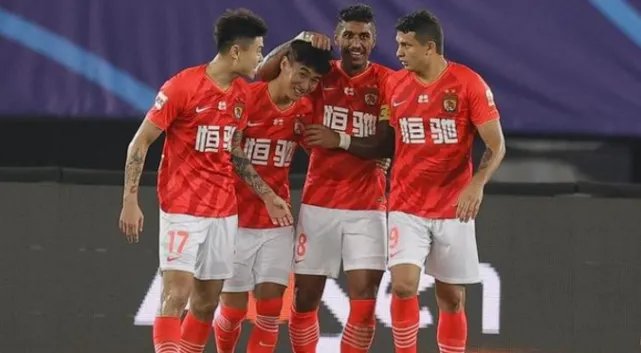广州恒大2-0大胜上海申花,两队的实力差距有多大?