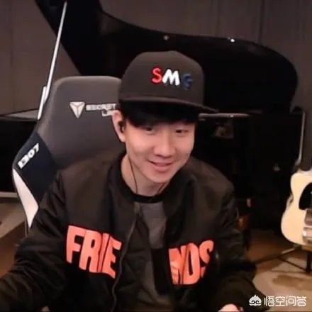 丁俊晖网吧玩游戏上热搜,娱乐圈有哪些喜欢“泡网吧”的艺人?