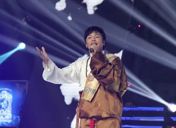亲爱的姑娘我爱你的歌词是什么? 原唱是谁?