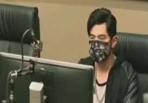 丁俊晖网吧玩游戏上热搜,娱乐圈有哪些喜欢“泡网吧”的艺人?