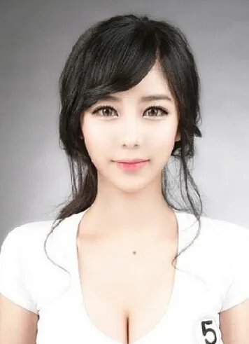 网曝韩国最胸女主播李秀彬裸身照 身材酷似《海贼王》娜美