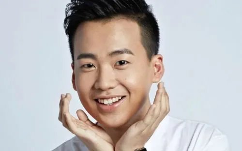 为什么郭麒麟现在登上了这么多的综艺,背后到底有谁在为其撑腰?