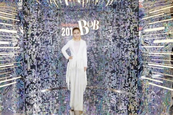 兰玉17年服装特点