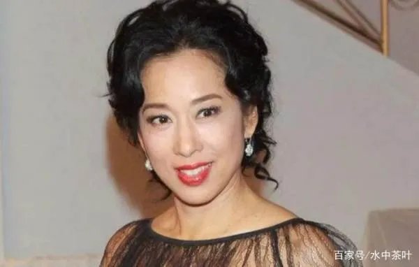 朱玲玲如此漂亮,霍震霆为何却舍得离婚?后来怎样?