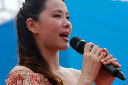 秦昊跟伊能静是如何相识的,为何秦昊能把她宠成小公主?
