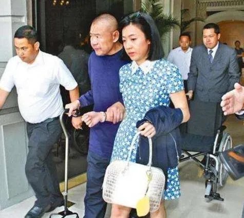 为什么说何鸿燊刘銮雄两大富商人生很像?