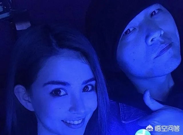 张学友演唱会大咖云集,明星追星比普通人还疯狂吗?